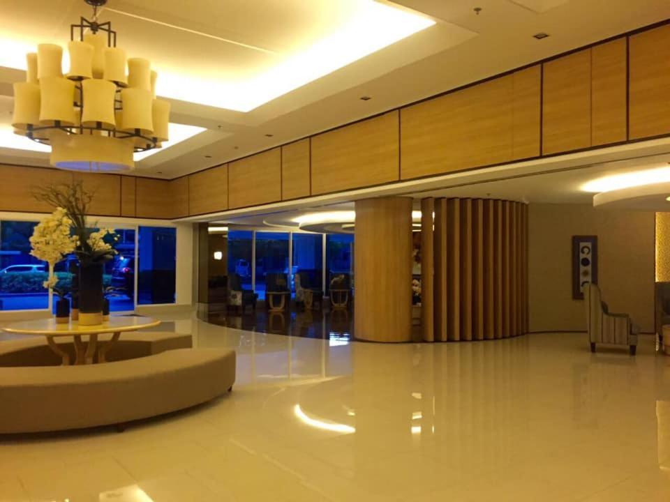 Premiere Haven At Shell Residences Manila Bagian luar foto